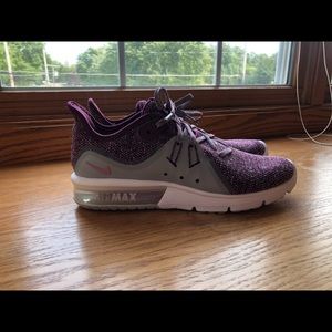 Women’s Nike Air Max Tennis Shoes